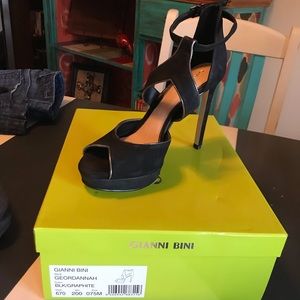 Gianni Bini Geordannah Black heels size 7.5